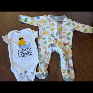 Newborn Easter set in Excellent Condition!!! 🐥